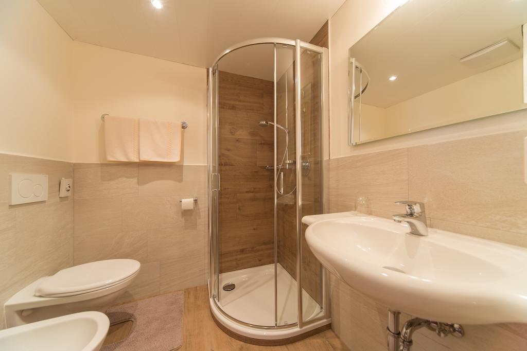 Kedul Lodge Santa Cristina Val Gardena Szoba fotó